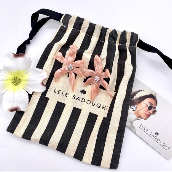 NWT Lele Sadoughi Water Lily Button Earrings